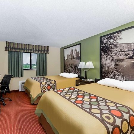 Super 8 By Wyndham Grinnell Ia Bagian luar foto