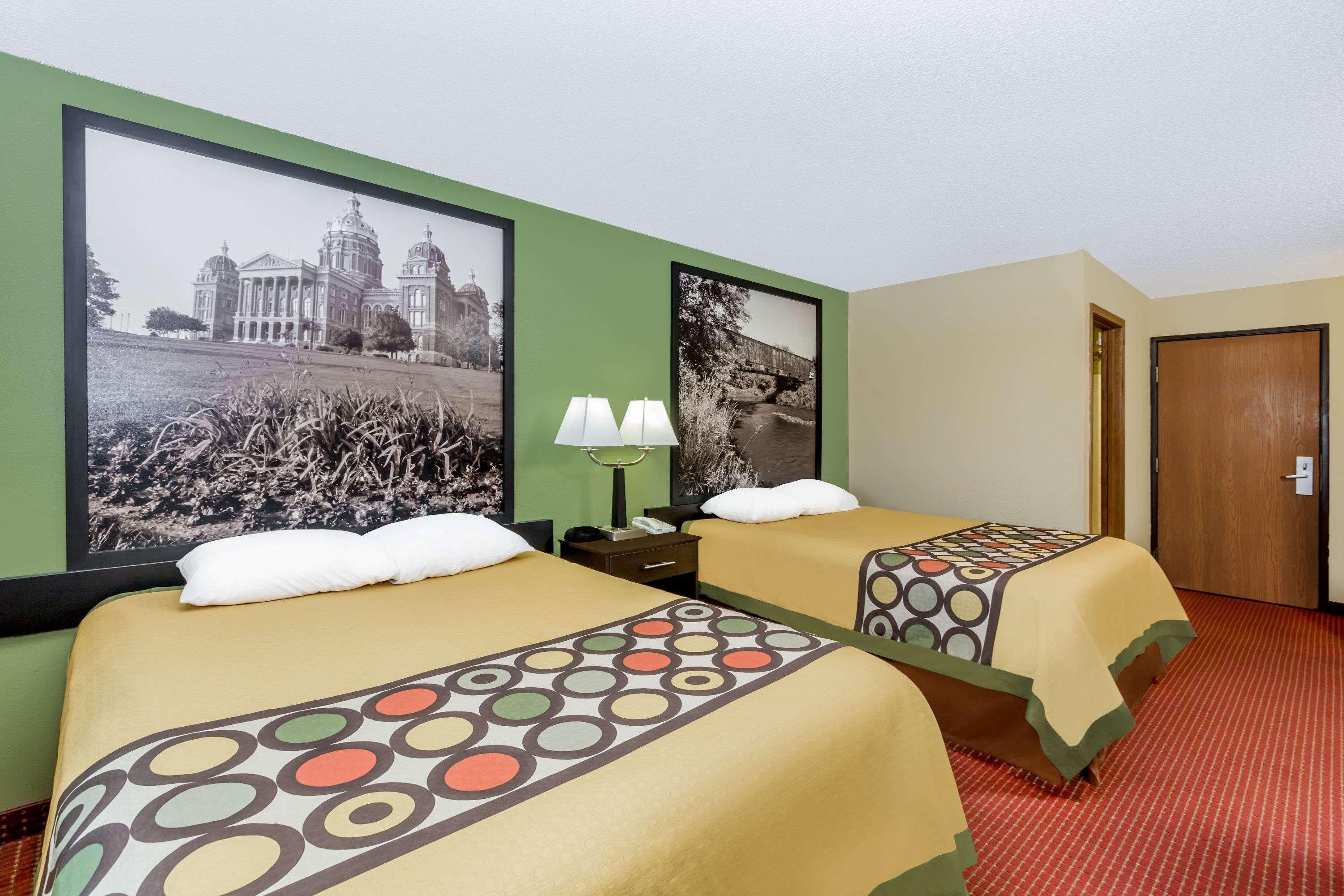 Super 8 By Wyndham Grinnell Ia Bagian luar foto