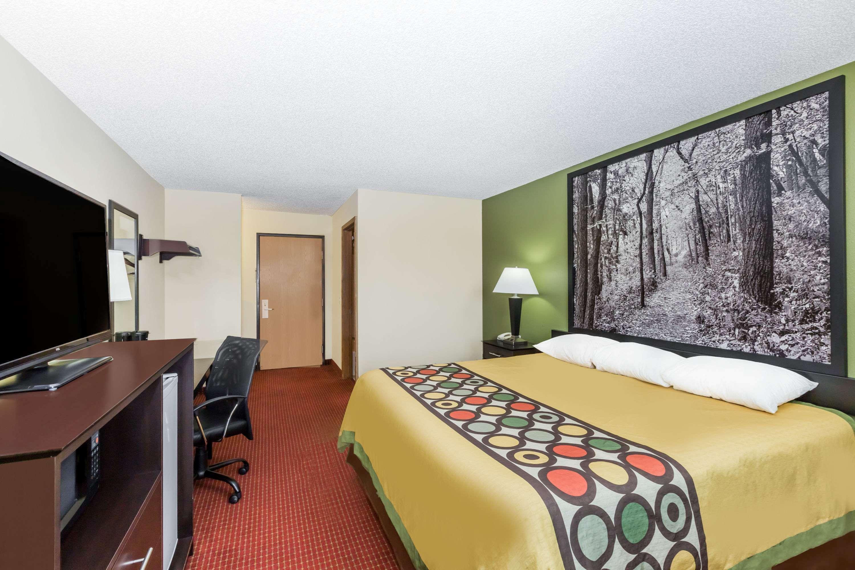 Super 8 By Wyndham Grinnell Ia Bagian luar foto