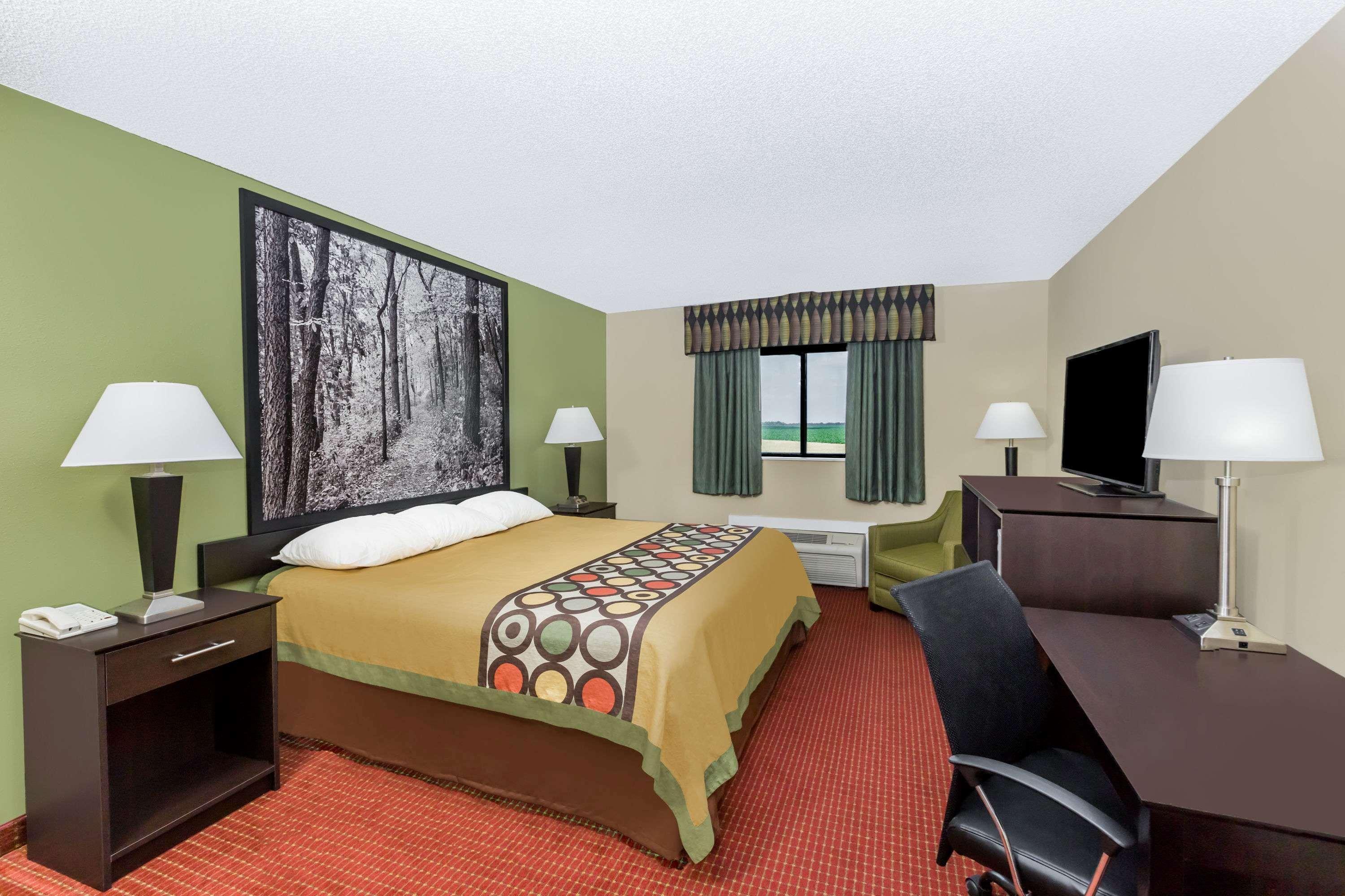Super 8 By Wyndham Grinnell Ia Bagian luar foto