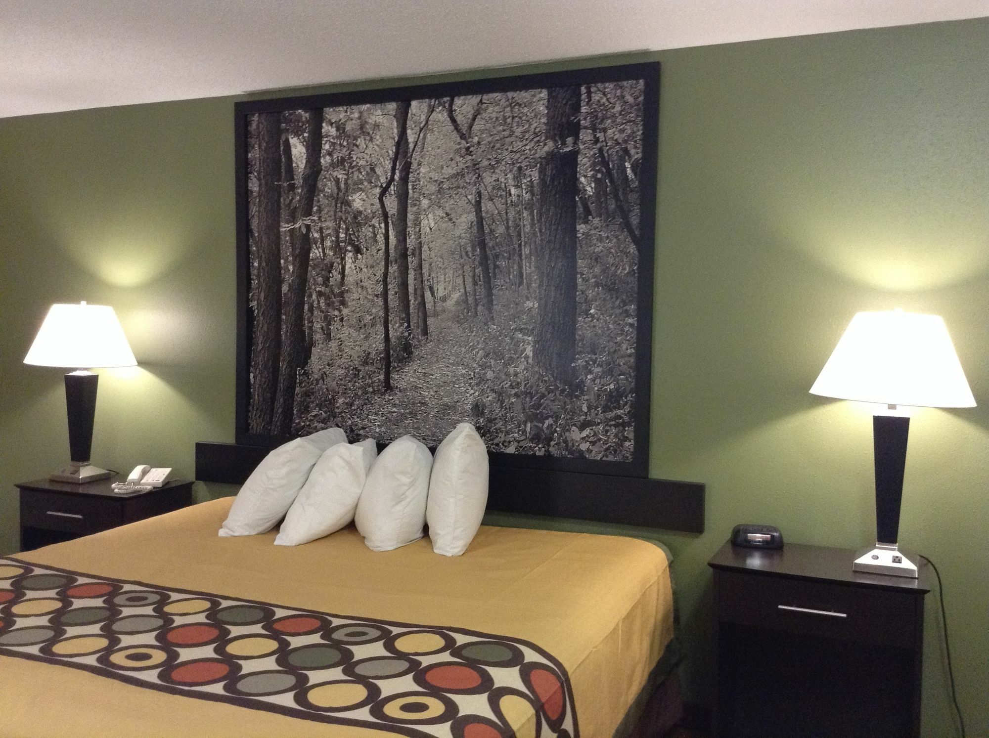 Super 8 By Wyndham Grinnell Ia Bagian luar foto